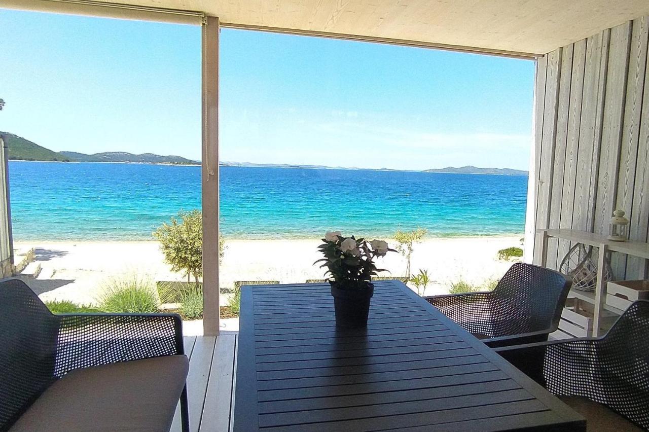 Villa On The Beach باكوشتاني المظهر الخارجي الصورة